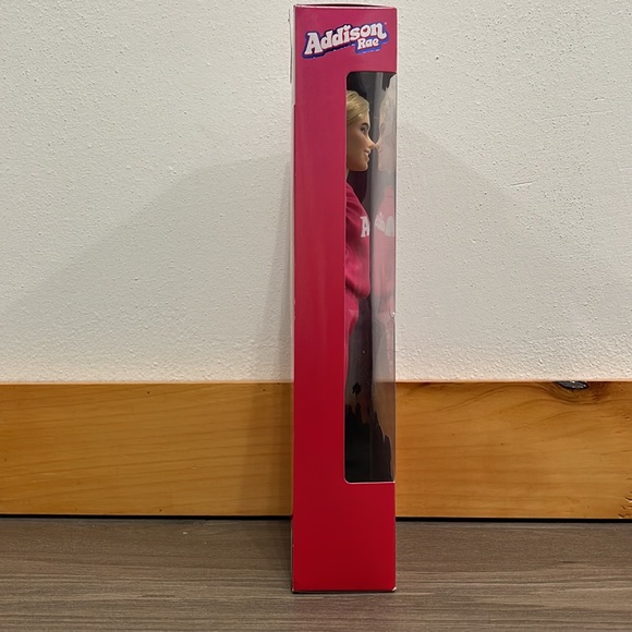 Addison Rae 10" Fashion Doll - NIB - Picture 3 of 6